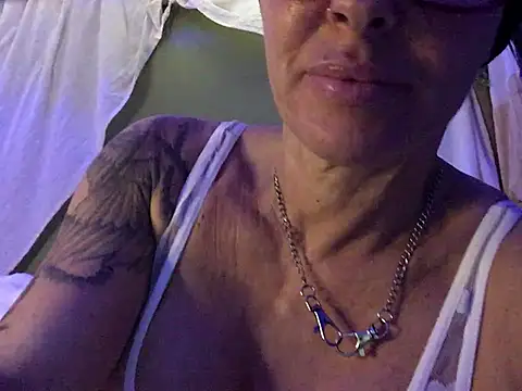 claraxloveuse online show from 05/08/26, 12:21