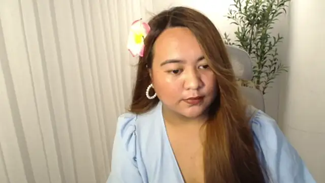 Snapshot of Czarinna chatting on 06/11/26, 11:25 Czarinna online show from 06/11/26, 11:25