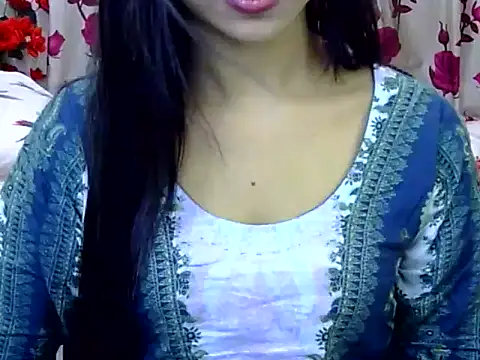 Snapshot of Alina_Nur chatting on 06/27/26, 02:23 Alina Nur online show from 06/27/26, 02:23