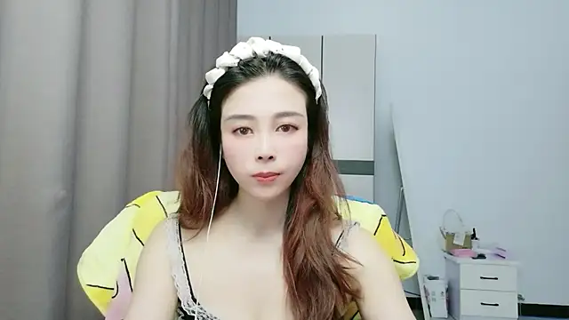 Snapshot of xiaoxiaohong030 chatting on 06/13/26, 02:37 xiaoxiaohong030 online show from 06/13/26, 02:37