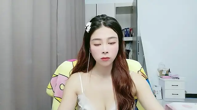 Snapshot of xiaoxiaohong030 chatting on 06/14/26, 02:30 xiaoxiaohong030 online show from 06/14/26, 02:30