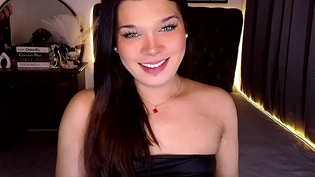 Empress Candice online show from 05/20/26, 01:06