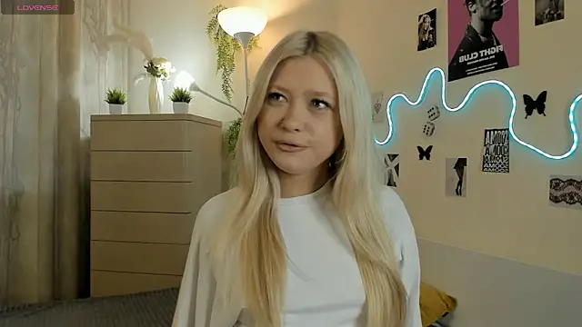 MidnightPoise online show from 04/27/26, 06:11