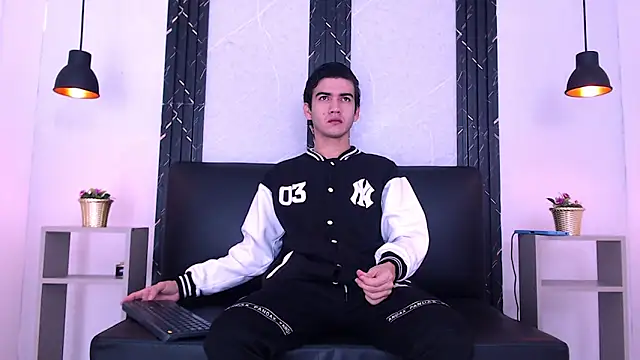 Snapshot of Feiccer_Castquer chatting on 05/10/26, 11:15 Feiccer Castquer online show from 05/10/26, 11:15