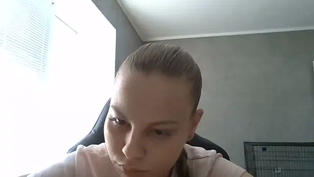 Snapshot of _Linsyy_ee_ chatting on 06/12/26, 08:57 Linsyy ee online show from 06/12/26, 08:57