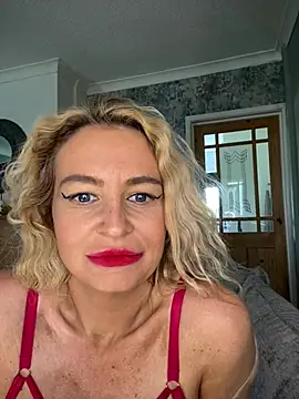 Sophielauren online show from 04/27/26, 09:40