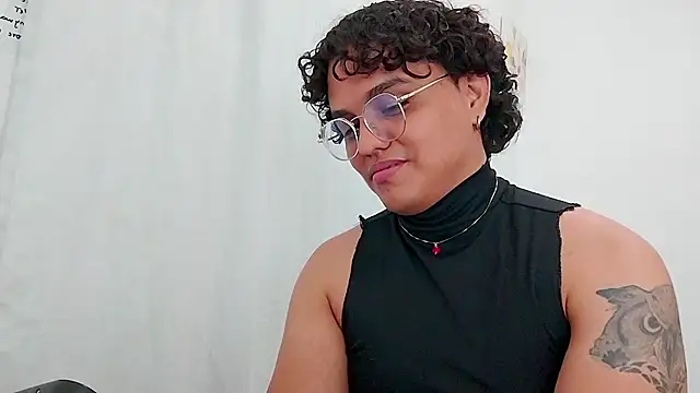 Snapshot of Diane_exotic chatting on 04/29/26, 11:33 Diane exotic online show from 04/29/26, 11:33