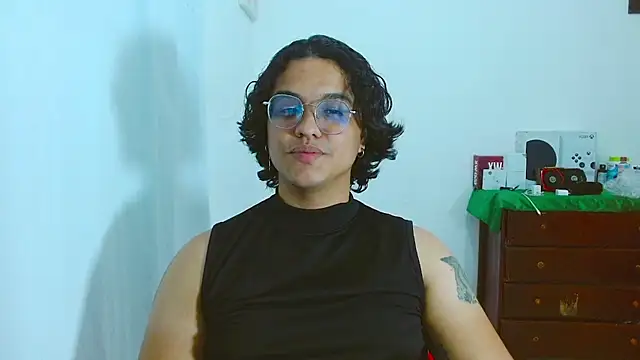 Snapshot of Diane_exotic chatting on 07/11/26, 01:19 Diane exotic online show from 07/11/26, 01:19