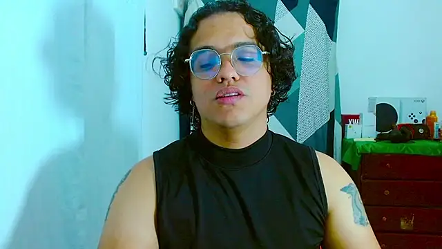Snapshot of Diane_exotic chatting on 07/17/26, 12:17 Diane exotic online show from 07/17/26, 12:17