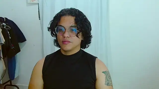 Snapshot of Diane_exotic chatting on 07/31/26, 11:04 Diane exotic online show from 07/31/26, 11:04