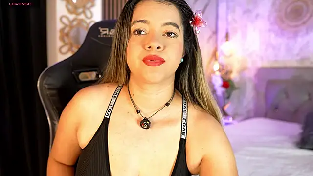 Snapshot of Leidy_2026 chatting on 06/17/26, 01:12 Leidy 2026 online show from 06/17/26, 01:12