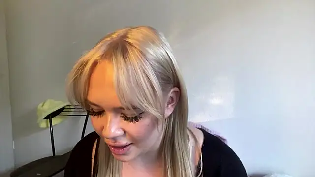 GooLana online show from 04/26/26, 03:10