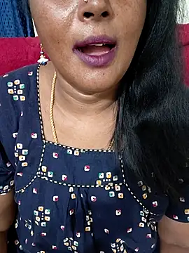 Snapshot of Sunitha-tamilponu chatting on 06/18/26, 06:13 Sunitha-tamilponu online show from 06/18/26, 06:13