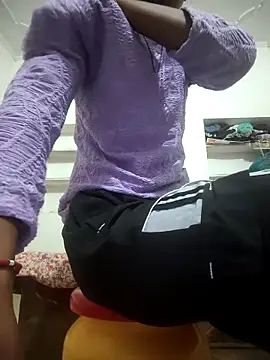 ESHA-LOVE online show from 05/05/26, 12:07
