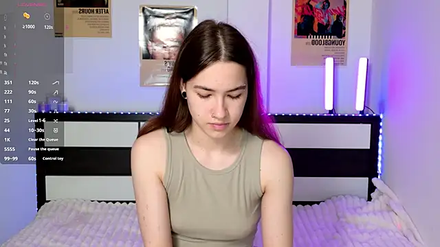 EvaAndLuna online show from 06/01/26, 12:01