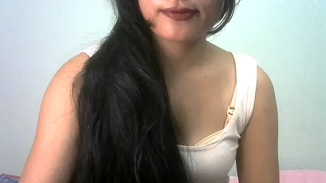 Snapshot of sharmeeli_sima chatting on 08/04/26, 06:49 sharmeeli sima online show from 08/04/26, 06:49