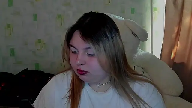 LillyHaigh online show from 05/23/26, 05:56