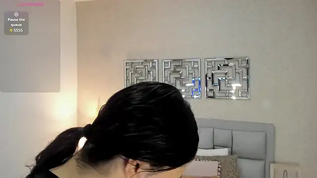 sofia  thompson online show from 05/16/26, 01:13