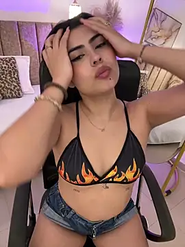 Snapshot of SofiVelvet_ chatting on 05/06/26, 12:32 SofiVelvet online show from 05/06/26, 12:32