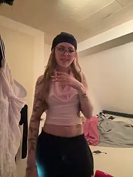 Lina-420 online show from 05/17/26, 07:43