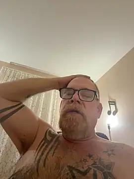 Snapshot of Caesar_Baxter chatting on 04/26/26, 12:41 Caesar Baxter online show from 04/26/26, 12:41