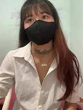 Lilyy18 online show from 05/02/26, 02:38