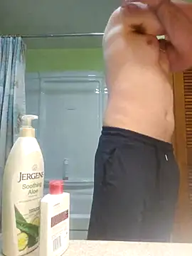 Snapshot of Jaylovski96 chatting on 05/12/26, 04:37 Jaylovski96 online show from 05/12/26, 04:37