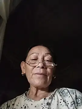 Snapshot of mouth22 chatting on 06/20/26, 01:47 mouth22 online show from 06/20/26, 01:47
