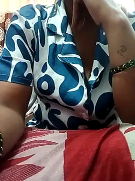 Snapshot of rehana_love chatting on 05/14/26, 04:19 rehana love online show from 05/14/26, 04:19