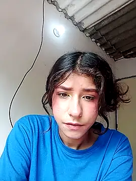 yenihernandez 123 online show from 04/26/26, 03:21