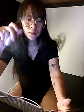 Bad bish21 online show from 06/28/26, 02:01