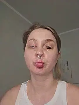 ooopsitscandy online show from 05/13/26, 03:42