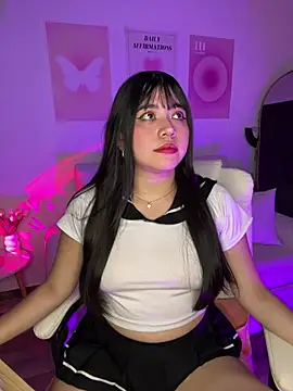 Snapshot of iEmily_ chatting on 05/16/26, 03:47 iEmily online show from 05/16/26, 03:47