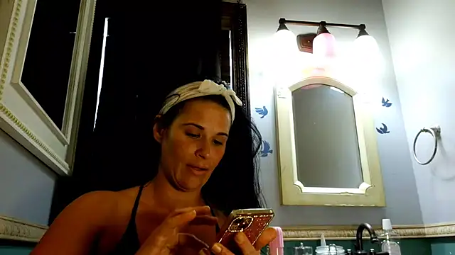 Snapshot of Vanessa_Valentine chatting on 07/27/26, 03:08 Vanessa Valentine online show from 07/27/26, 03:08