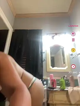 Snapshot of Vanessa_Valentine chatting on 07/31/26, 07:35 Vanessa Valentine online show from 07/31/26, 07:35