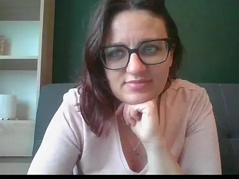 Snapshot of sensual_paris chatting on 05/21/26, 05:36 sensual paris online show from 05/21/26, 05:36