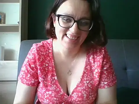 Snapshot of sensual_paris chatting on 06/29/26, 10:15 sensual paris online show from 06/29/26, 10:15