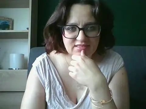 Snapshot of sensual_paris chatting on 07/03/26, 05:25 sensual paris online show from 07/03/26, 05:25