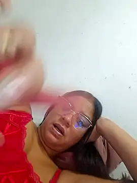 zoehot07 online show from 05/08/26, 06:19
