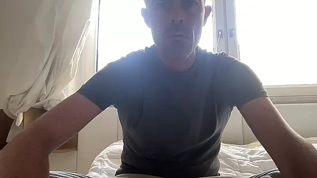 Snapshot of Riccardo86xx chatting on 04/29/26, 11:58 Riccardo86xx online show from 04/29/26, 11:58