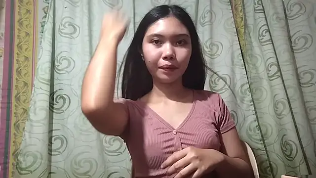 Snapshot of RegenaKhanponaphan chatting on 05/09/26, 12:38 RegenaKhanponaphan online show from 05/09/26, 12:38