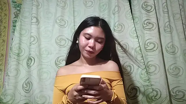 Snapshot of RegenaKhanponaphan chatting on 05/15/26, 02:18 RegenaKhanponaphan online show from 05/15/26, 02:18