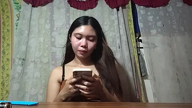 Snapshot of RegenaKhanponaphan chatting on 05/26/26, 01:12 RegenaKhanponaphan online show from 05/26/26, 01:12