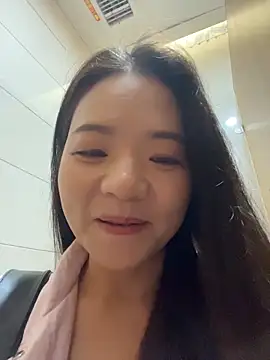 xiaochengzi505 online show from 05/03/26, 01:00