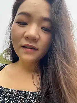 xiaochengzi505 online show from 05/12/26, 12:41