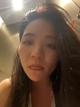 xiaochengzi505 online show from 06/04/26, 12:55