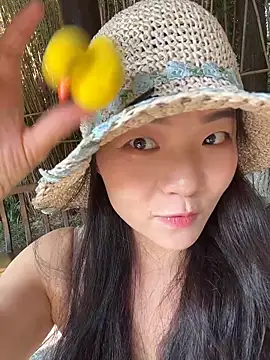 xiaochengzi505 online show from 06/06/26, 01:00