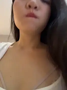xiaochengzi505 online show from 06/12/26, 11:46