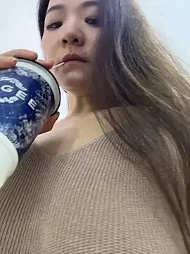 xiaochengzi505 online show from 07/02/26, 03:23