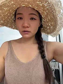 xiaochengzi505 online show from 07/09/26, 12:58